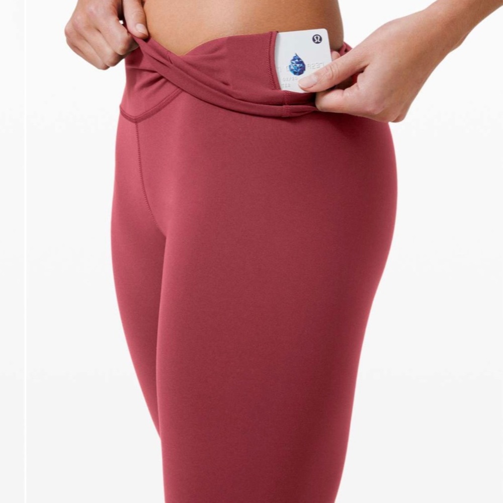 Lululemon Wunder Train High-Rise Tight 25"
Chianti - Picture 4 of 9